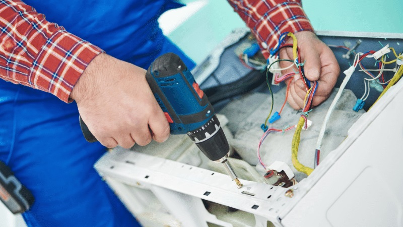 Kula Uğur Uğur çamaşır makinesi kart tamiri – Su almama arızası orijinal parça ile giderildi. - Teknik servis örneği